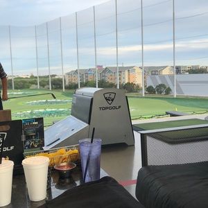 Meet your Posher, Ernest shaun